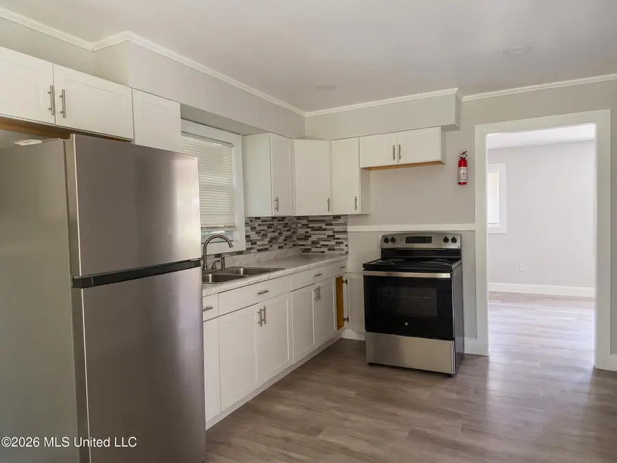 3057 Woodside Drive, Jackson, MS 39212 - #2