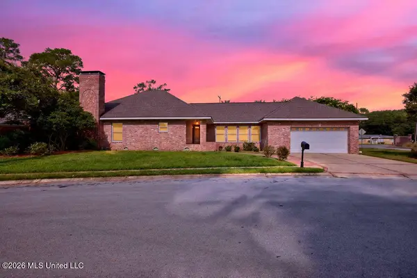 401 S Caribe Place, Gulfport, MS 39507