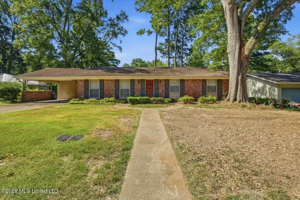 5227 Saratoga Drive, Jackson, MS 39211