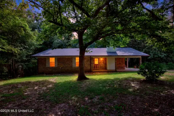 107 Myrtle Avenue, Ocean Springs, MS 39564