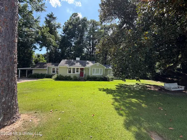 27 Montebello Drive, Natchez, MS 39120