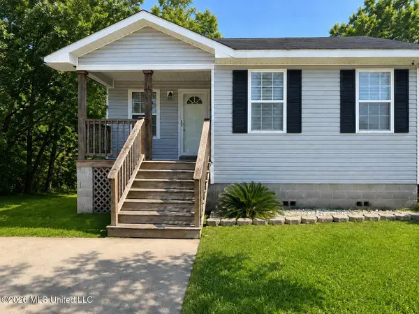 1314 School Avenue, Pascagoula, MS 39567