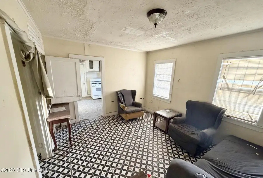 4210 Chennault Avenue, Jackson, MS 39209 - #2