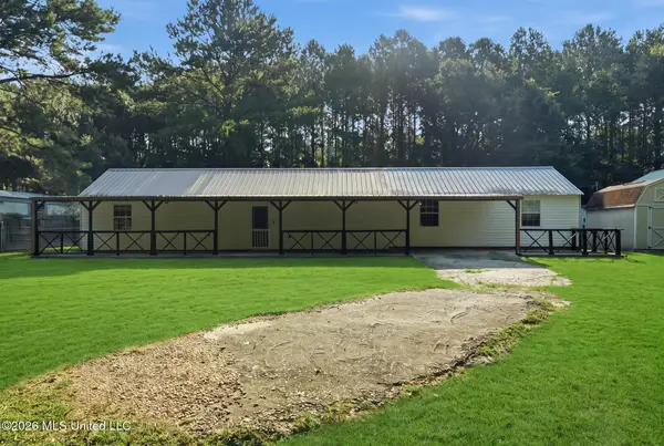 142 App Slade Road, Hattiesburg, MS 39401