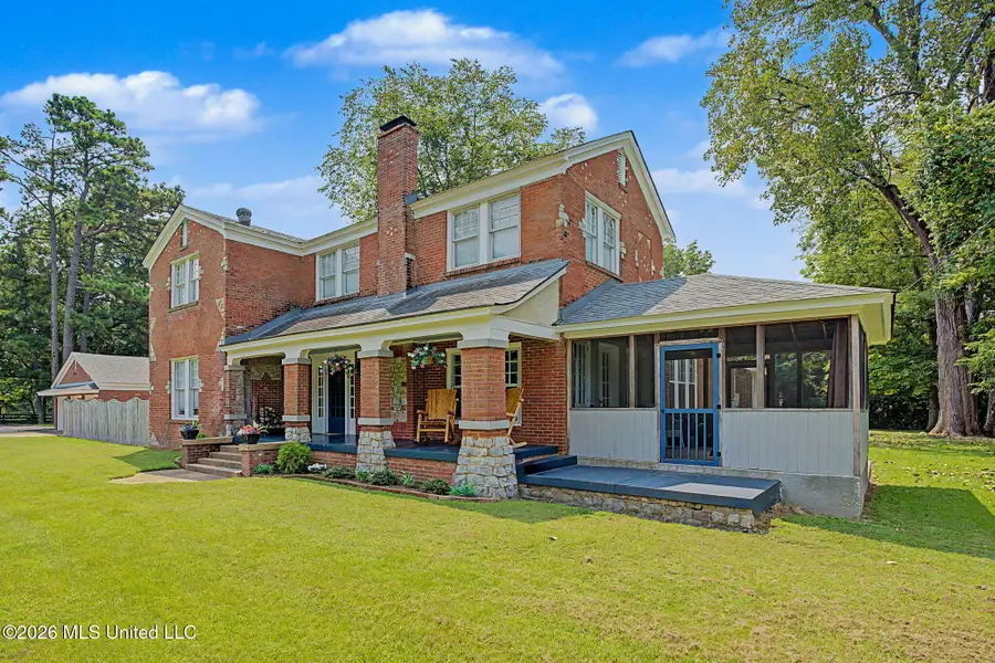 8911 W Commerce Street, Hernando, MS 38632 - #2
