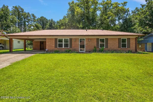 102 Belva Drive, Vicksburg, MS 39180