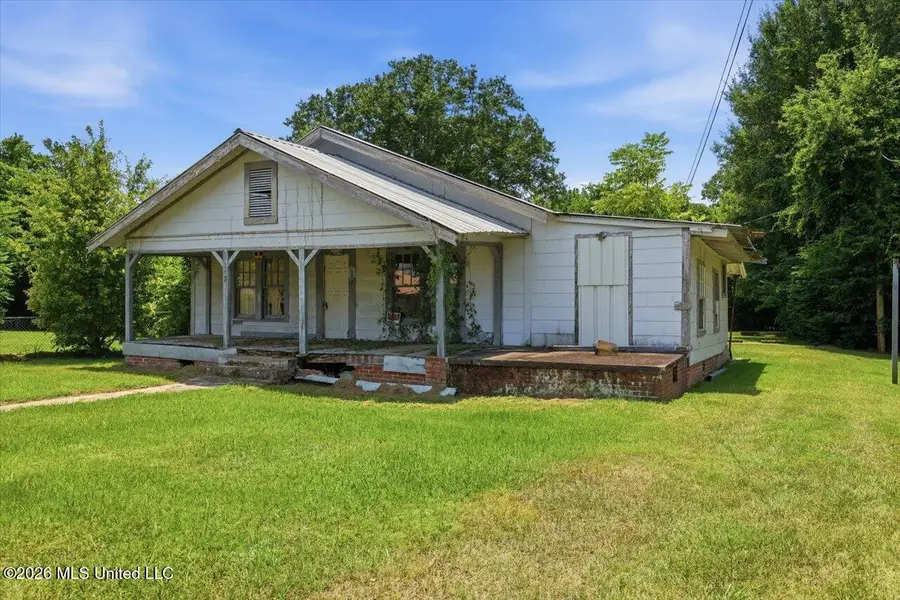 106 W Bell Avenue, Mendenhall, MS 39114 - #2