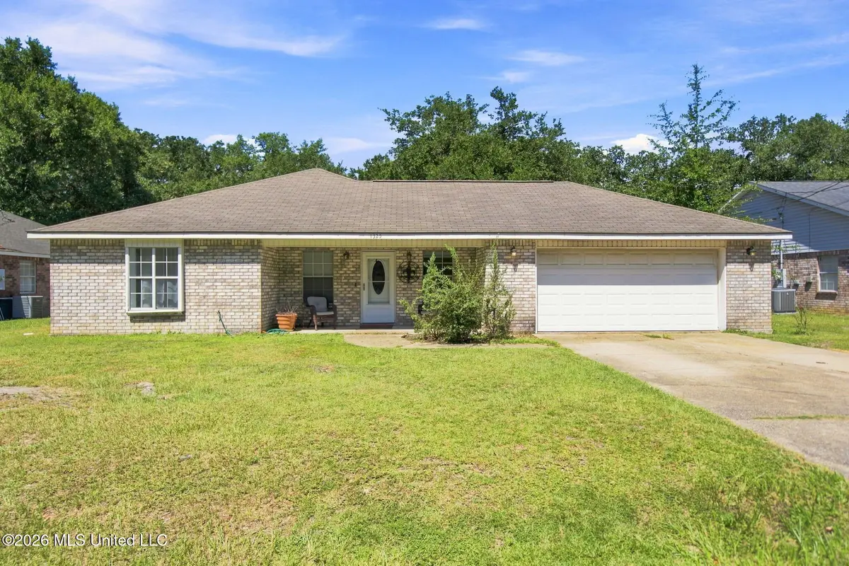 1325 S 10th Street, Ocean Springs, MS 39564 - #1