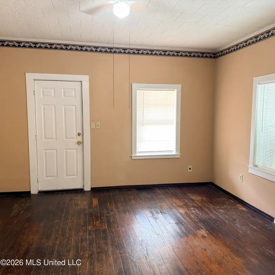 406 S Washington Street, Brookhaven, MS 39601 - #3