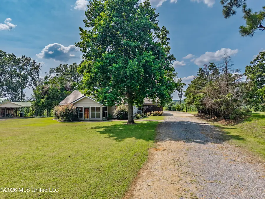 556 Chickasaw Road, Pope, MS 38658 - #2