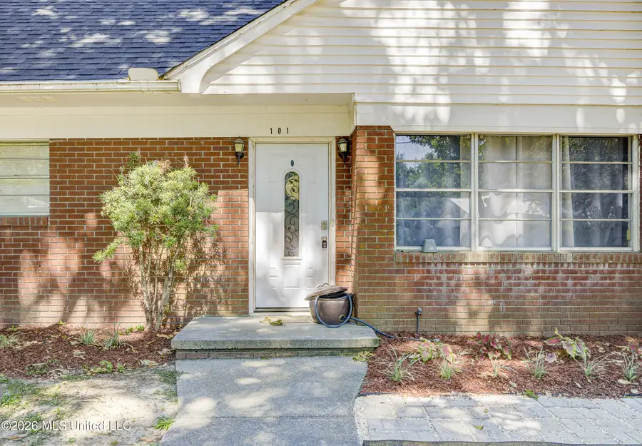 101 Colonial Drive, Vicksburg, MS 39180 - #2