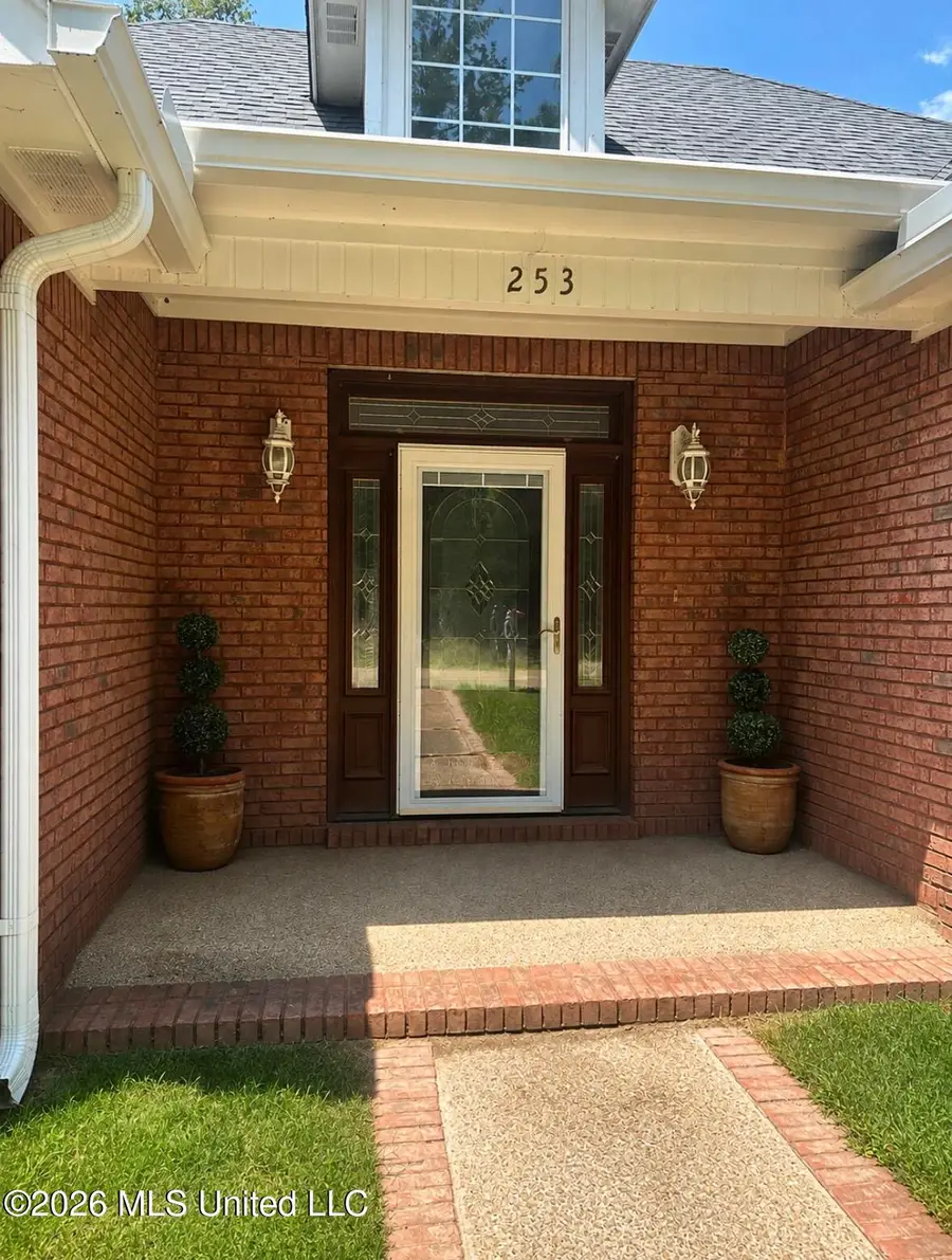 253 Windmere Drive, Grenada, MS 38901 - #2