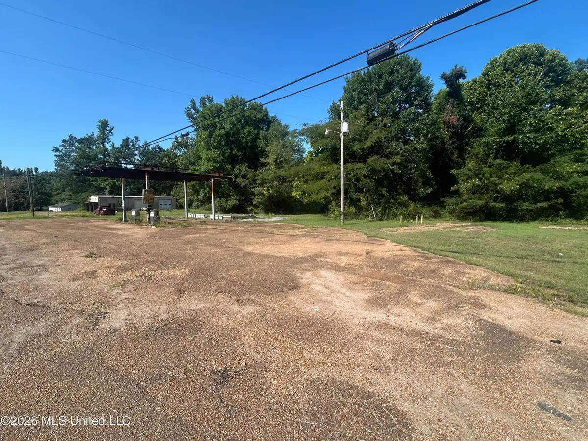 900 S Applegate Street, Winona, MS 38967 - #1