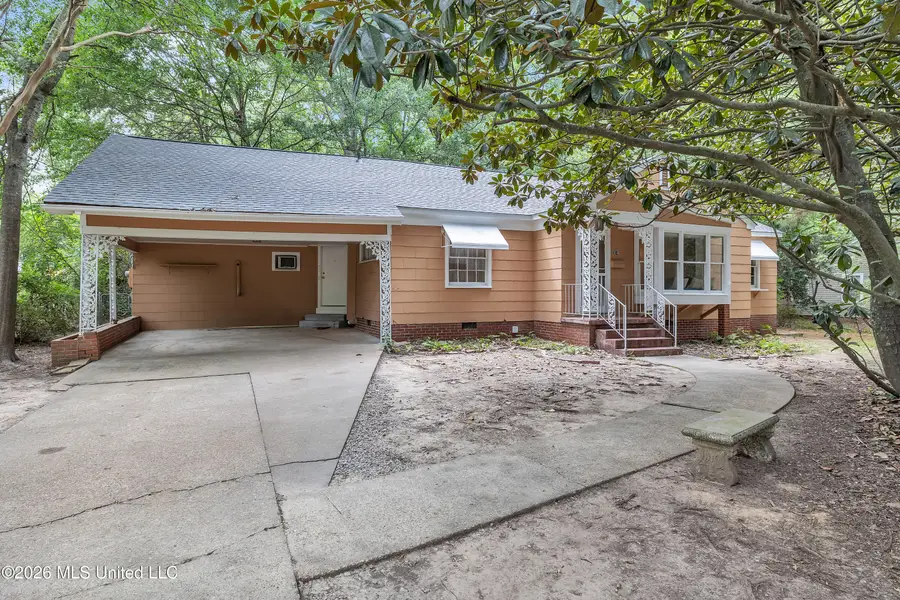 314 Colonial Circle, Jackson, MS 39211 - #2
