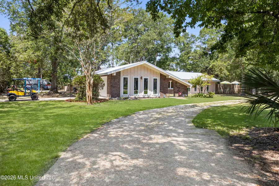 1407 Nicholson Avenue, Waveland, MS 39576 - #2