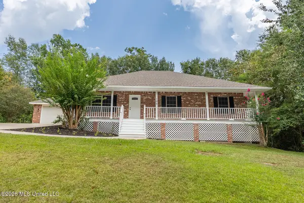 105 W Sunnybrook Road, Carriere, MS 39426