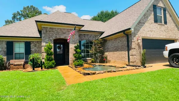 104 Creekside Drive, Senatobia, MS 38668