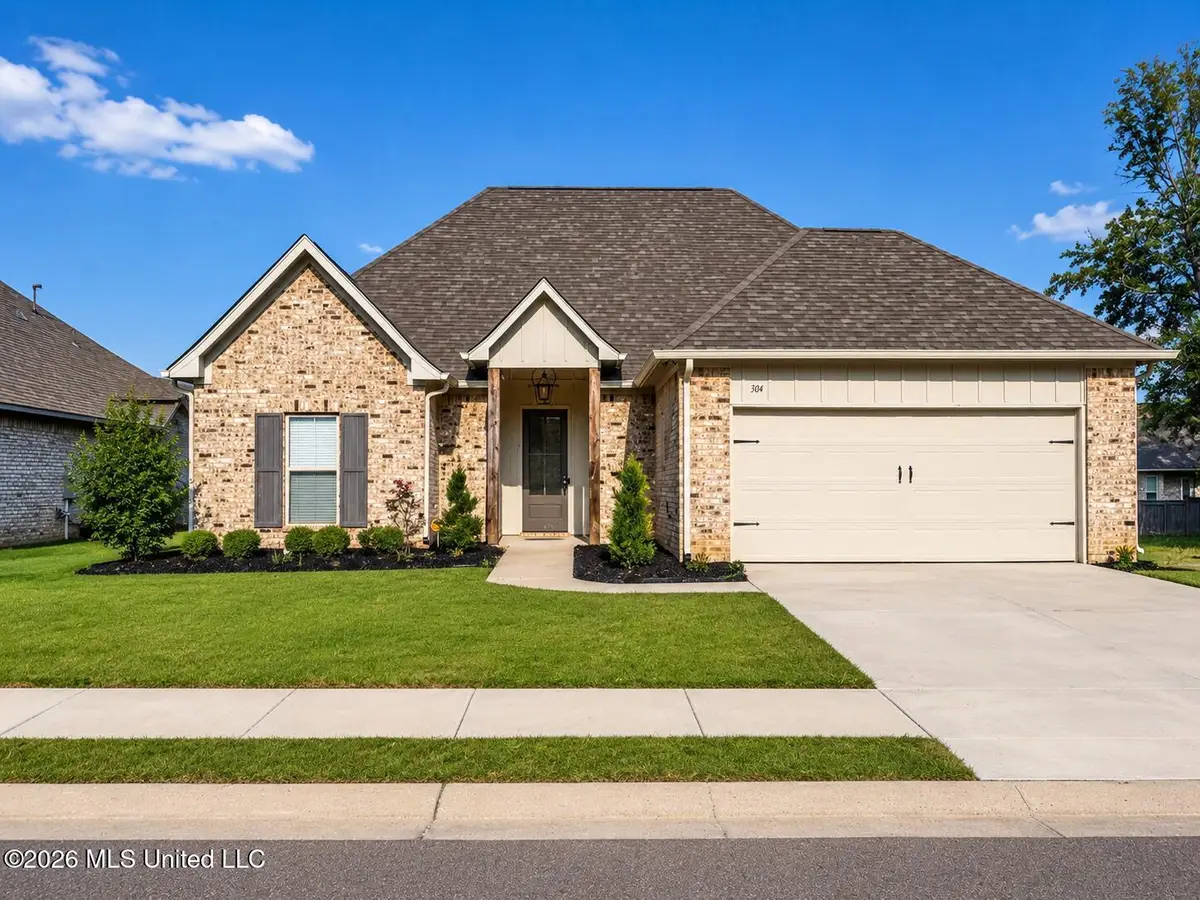304 Buttonwood Lane, Canton, MS 39046 - #1