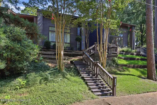 1540 Lakeside Drive, Jackson, MS 39216