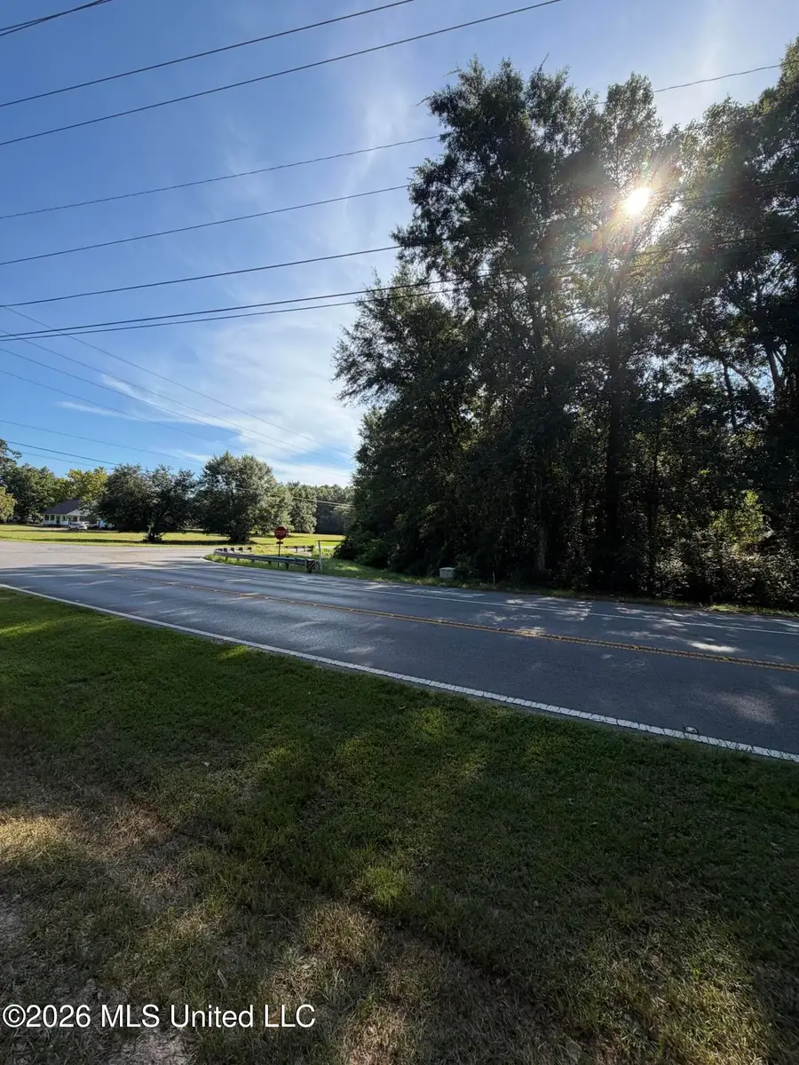 8120 Daisy Vestry Road, Biloxi, MS 39532 - #2