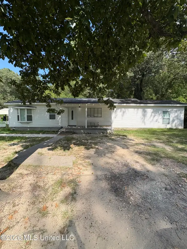 800 S Main Street, New Augusta, MS 39462