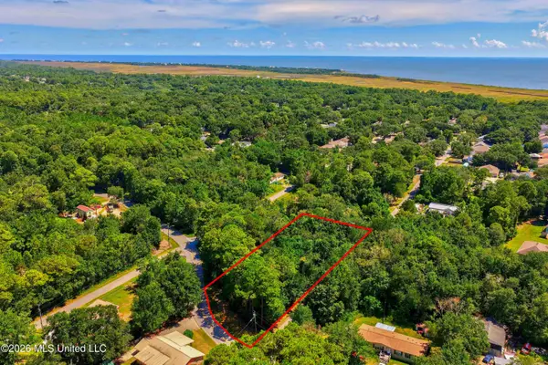 1808 S 8th Street, Ocean Springs, MS 39564
