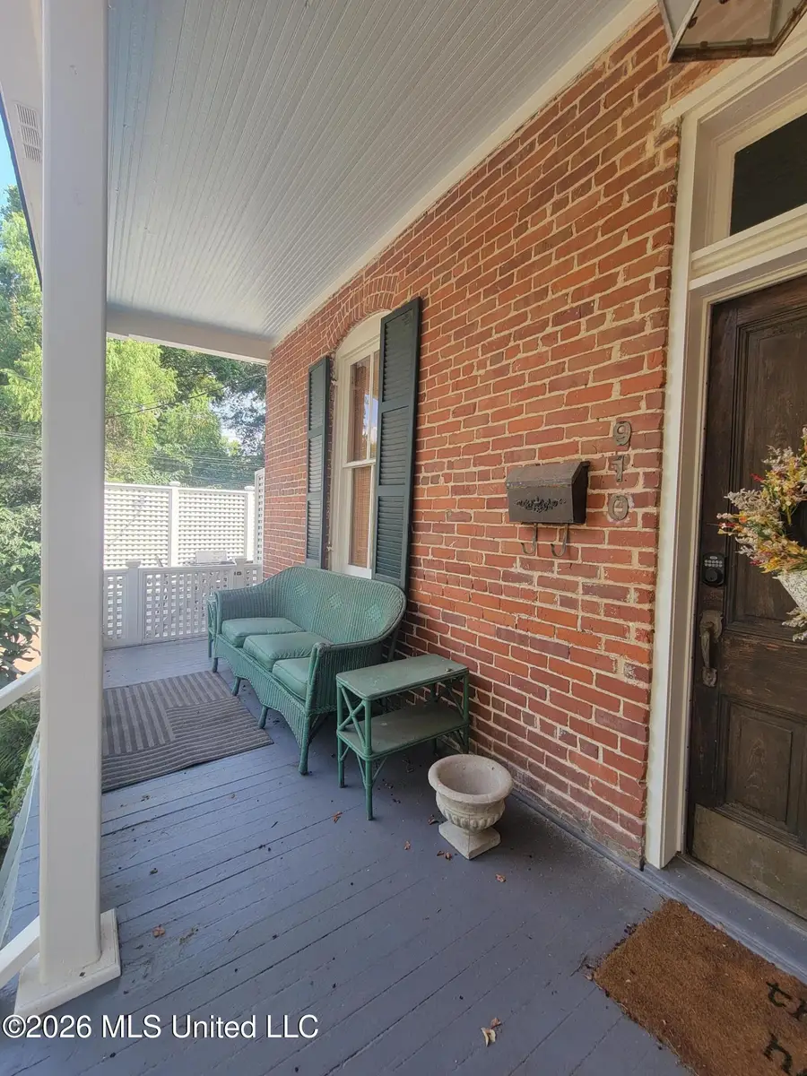 910 Washington Street, Natchez, MS 39120 - #2