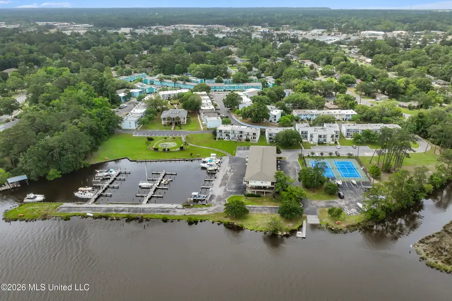 3230 Cumberland Road, Ocean Springs, MS 39564 - #2