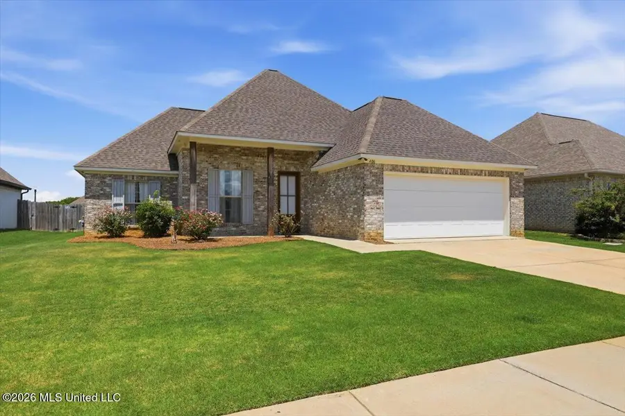406 E Buttonwood Lane, Canton, MS 39046 - #2