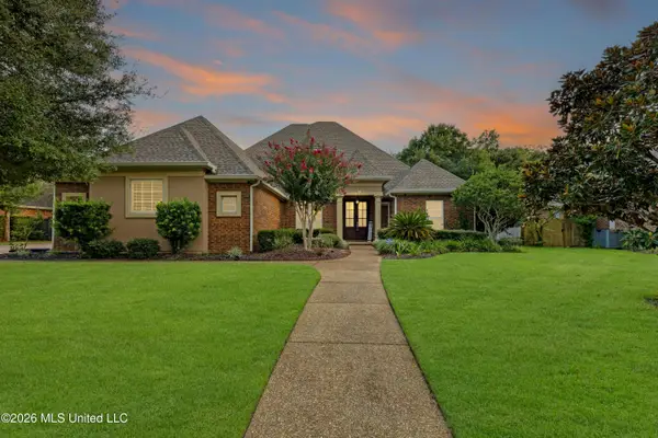 2114 Whitney Oaks Drive, Ocean Springs, MS 39564