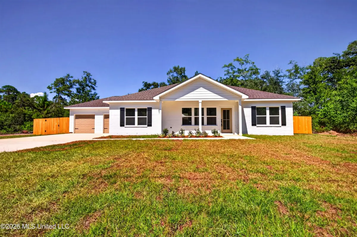522 Main Street, Ocean Springs, MS 39564 - #1