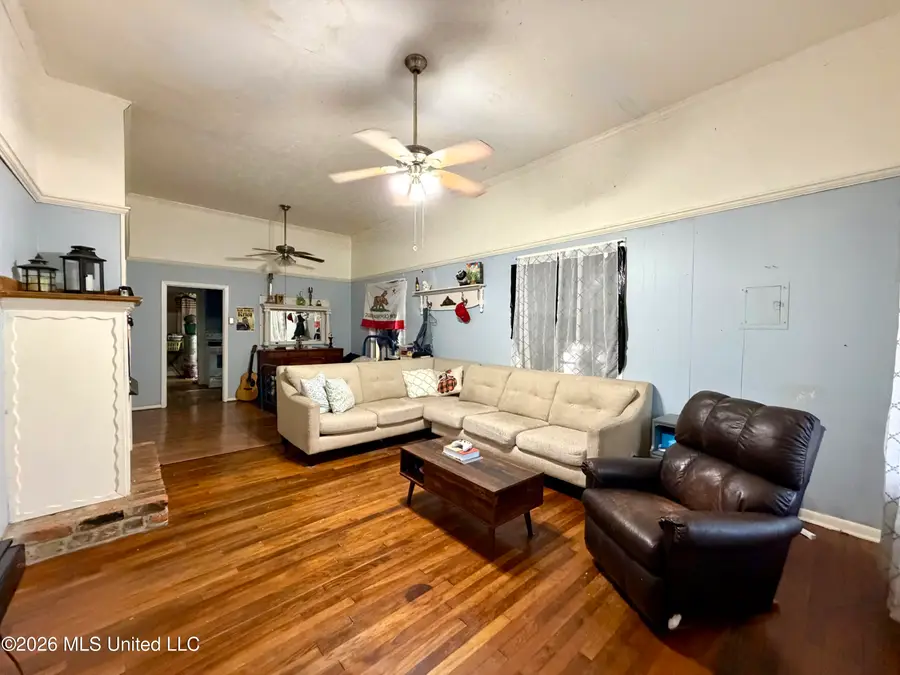 352 Mary Street, Brookhaven, MS 39601 - #2