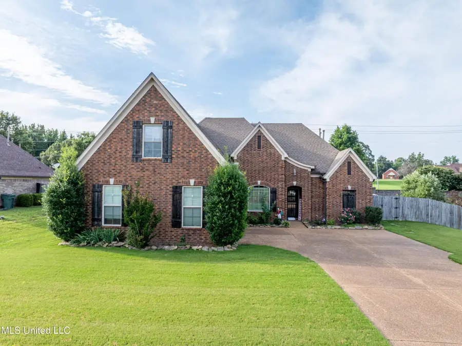 1668 Farindale Cove, Nesbit, MS 38651 - #2