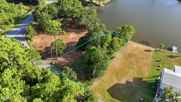 350 Poindexter Drive, Pass Christian, MS 39571