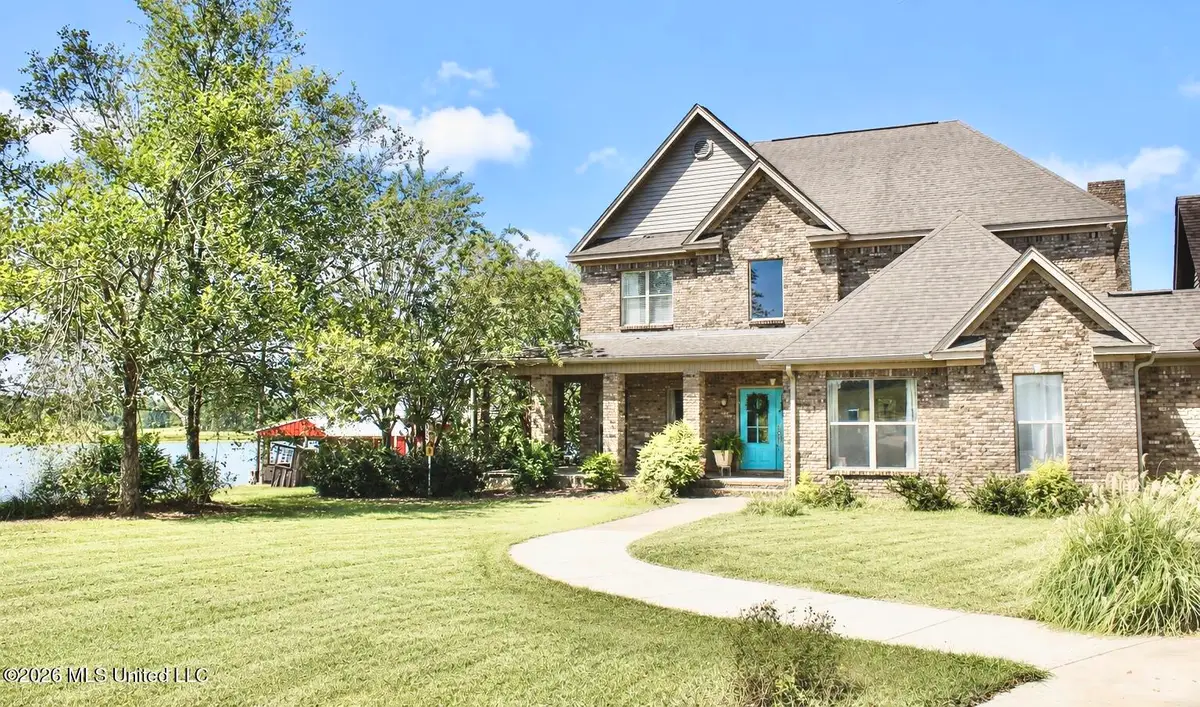 1037 Wellington Ridge Drive, Grenada, MS 38901 - #1