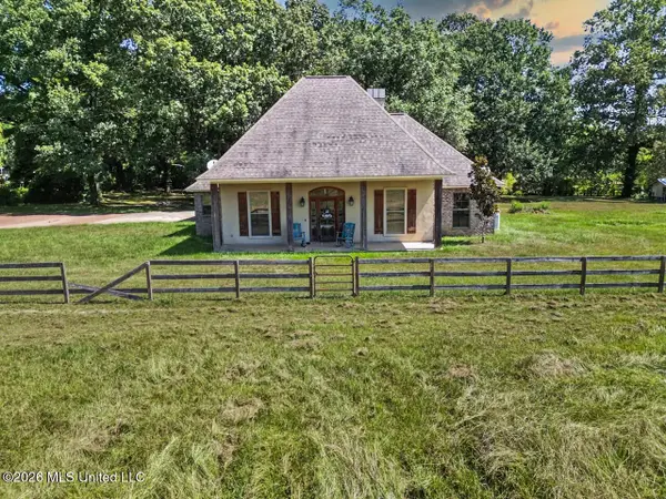 19 Sara Lane, Natchez, MS 39120