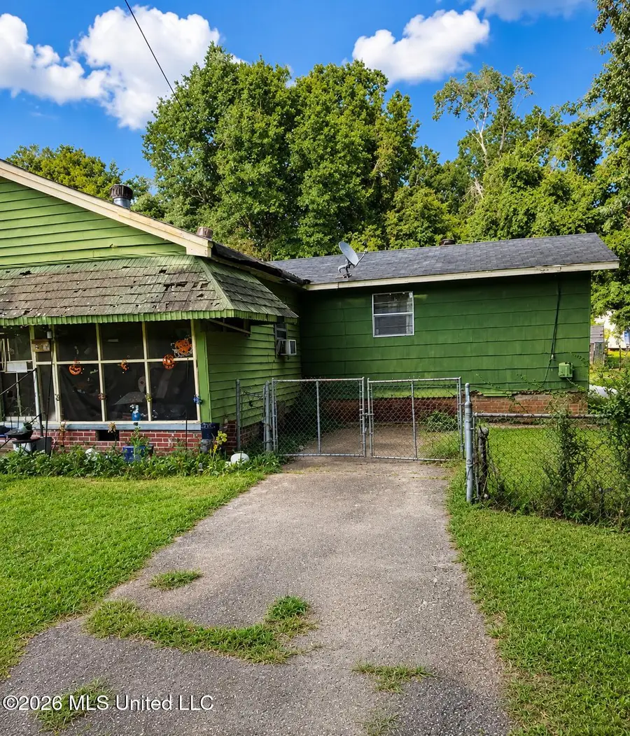 2830 Enochs Street, Jackson, MS 39213 - #2