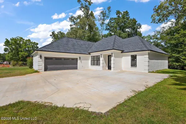 304 Millcreek Drive, Brandon, MS 39047