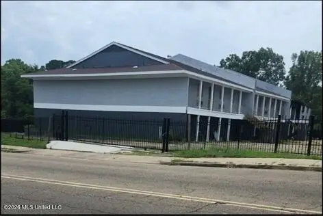 1115 Raymond Road, Jackson, MS 39204