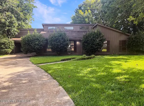 328 S Longmeadow Court, Ridgeland, MS 39157