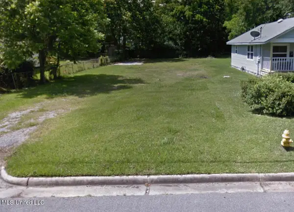 1408 Polk Avenue, Pascagoula, MS 39567