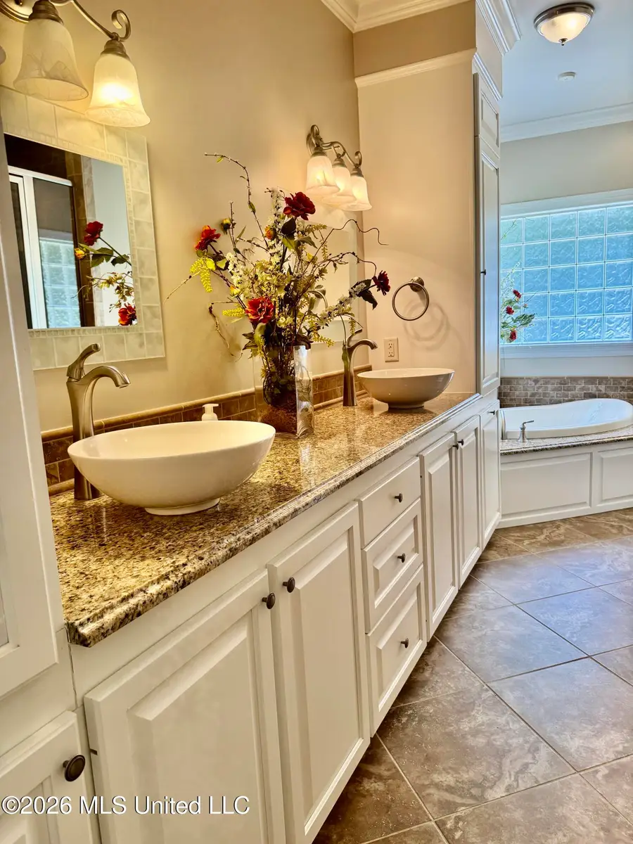 11 Country Squire Road, Natchez, MS 39120 - #3