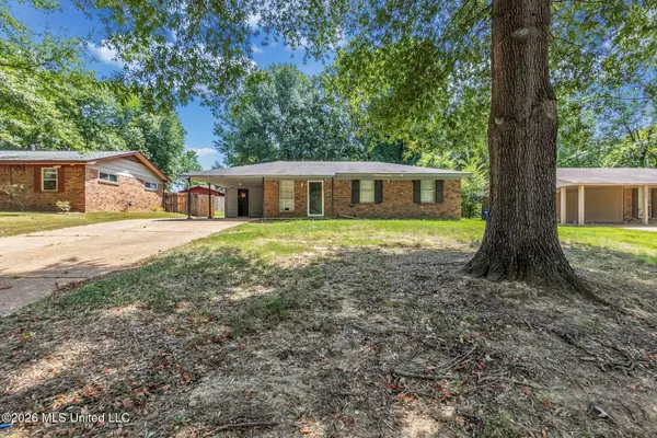 5698 Crestwood Drive, Horn Lake, MS 38637