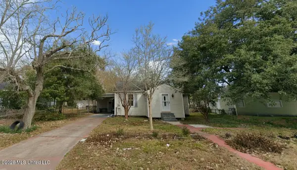 2215 Taft Avenue, Pascagoula, MS 39567