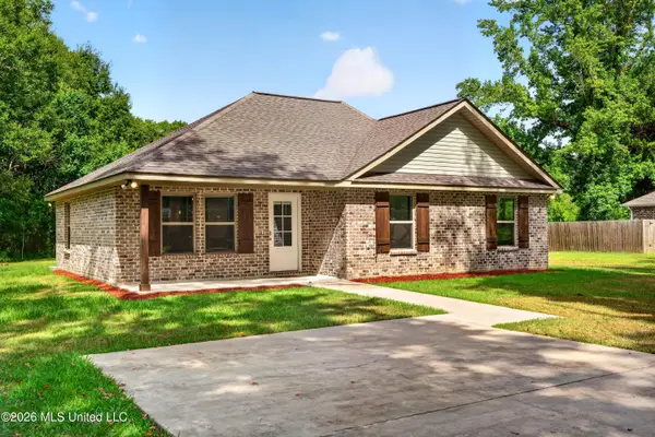 916 Central Avenue, Picayune, MS 39466