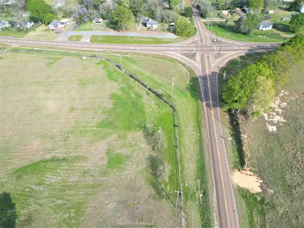 3094 Airport Fernwood Road, McComb, MS 39648