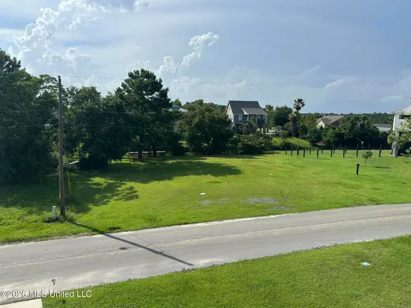 15624 Joan D' Arc Circle, Biloxi, MS 39532