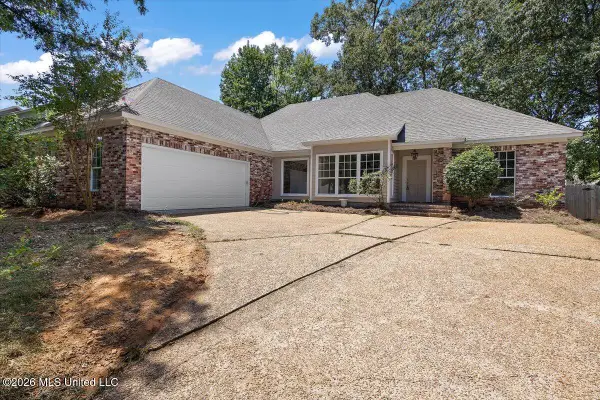 427 Apple Valley, Pearl, MS 39208