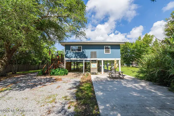 811 View Street, Waveland, MS 39576