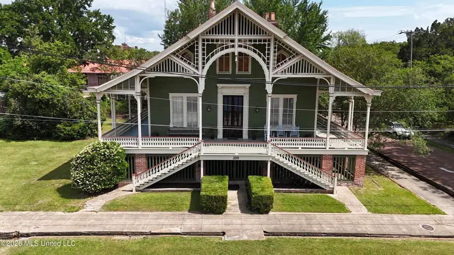 209 S Broadway Street, Natchez, MS 39120 - #3